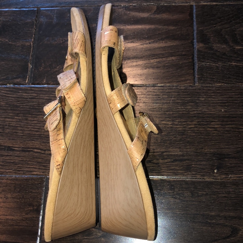 VIONIC slip on sandals size 12 - Picture 5 of 7